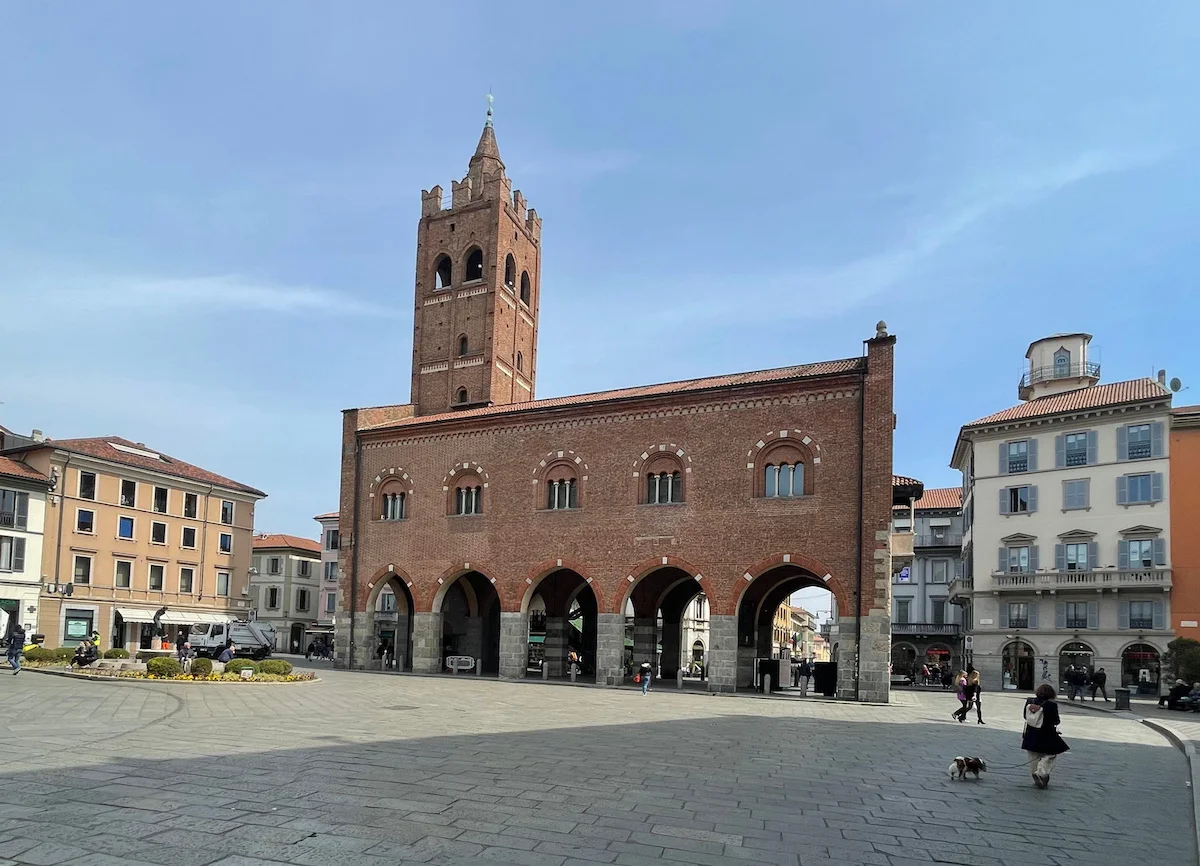 What is an arengario? Its meaning and some famous examples