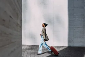 Which Italian regions do not have an airport?