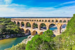 Which are the oldest aqueducts in the world?