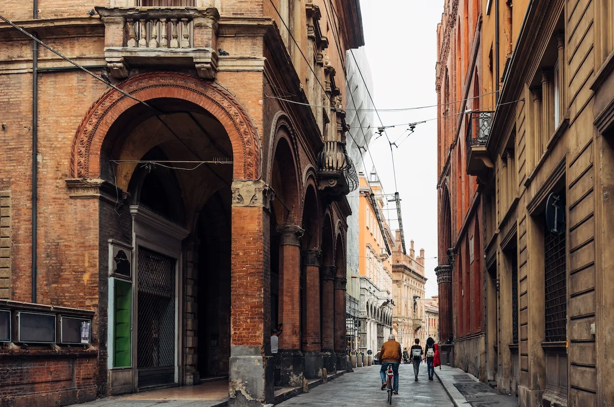 Come muoversi a Bologna con i mezzi pubblici