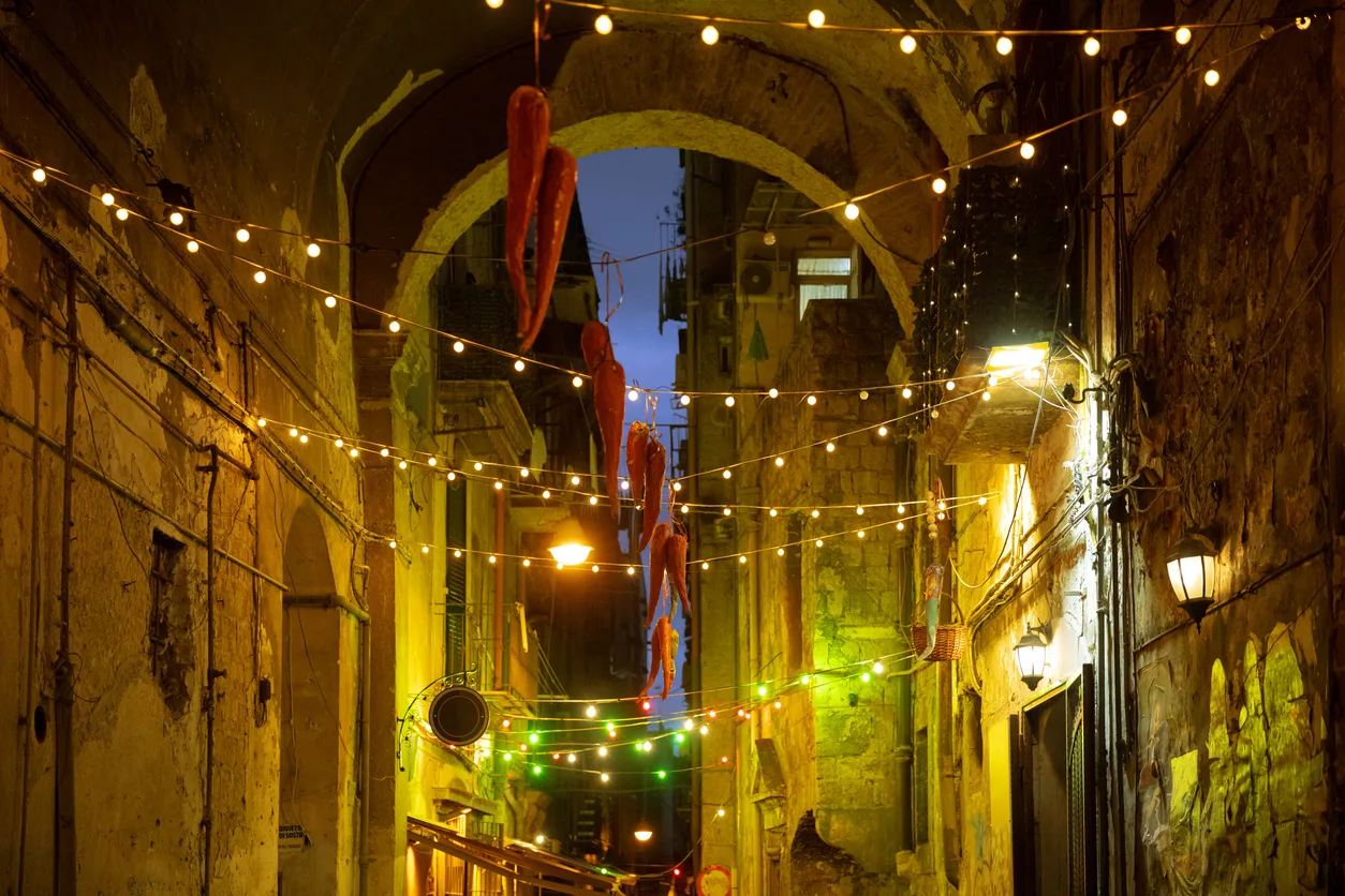 Come muoversi a Napoli per scoprire la città