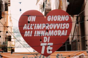Dove si trova il Vicolo dell'Amore a Napoli, tra i più romantici in Italia