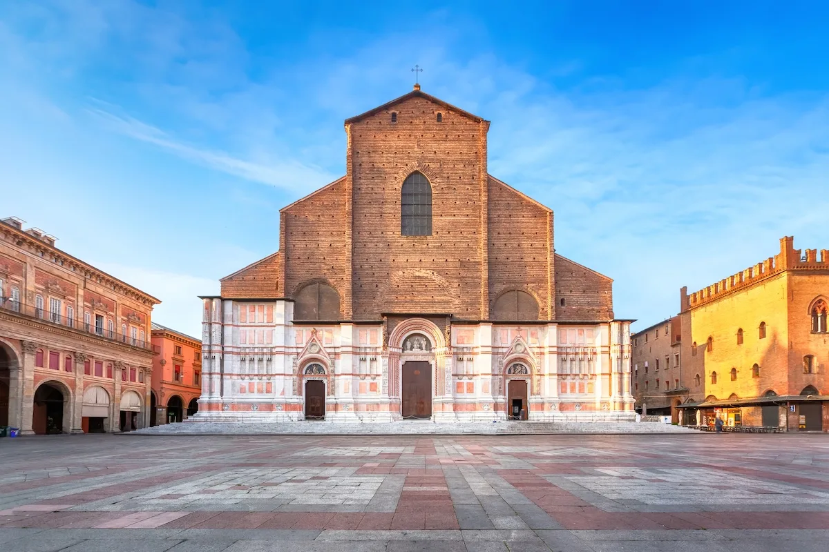 Tutte le chiese più belle da scoprire a Bologna