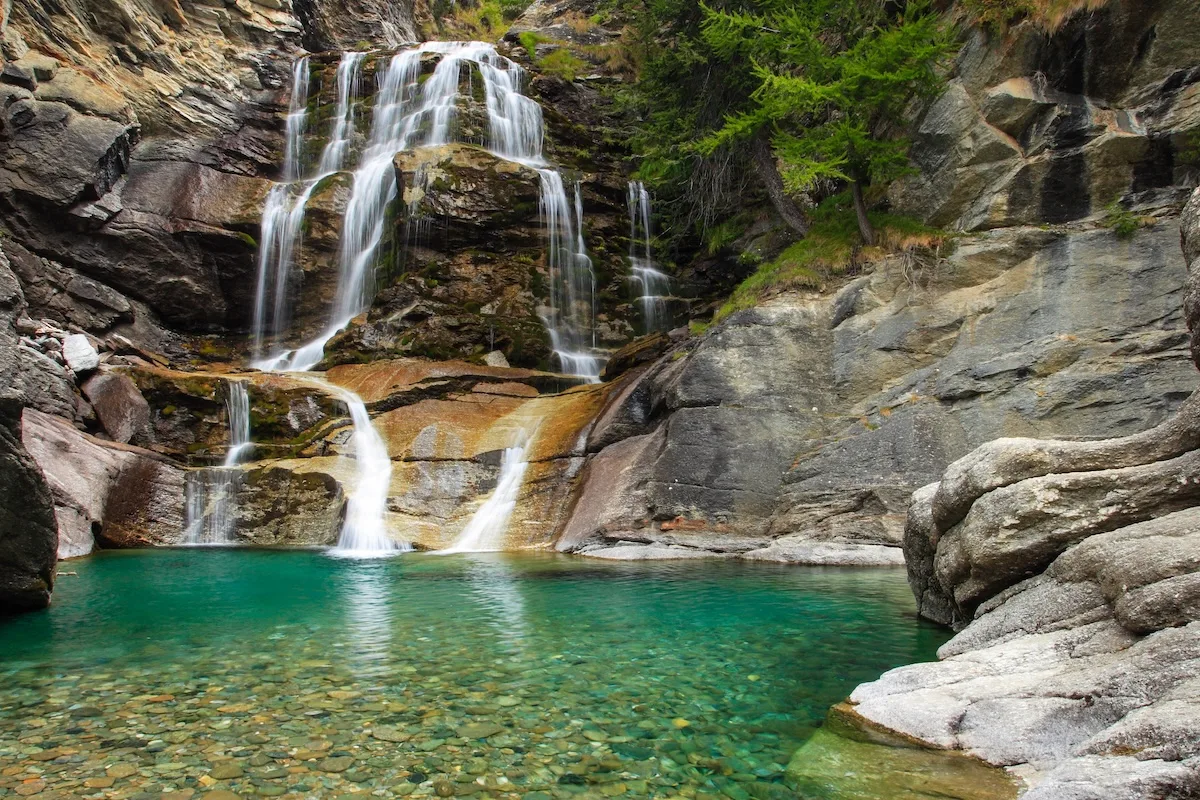 Quali sono le 10 cascate più belle d'Italia? Cascate di Lillaz jpeg