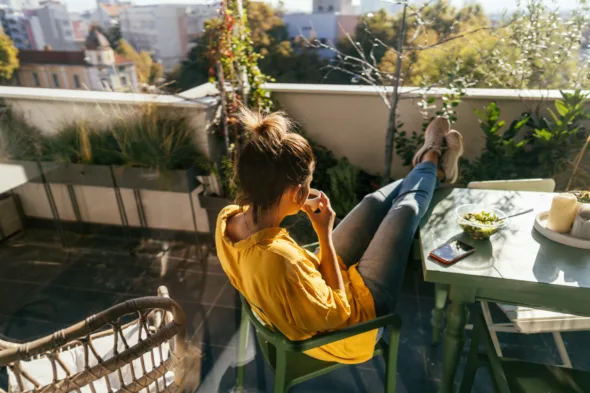 Sul proprio balcone non tutto è concesso: ecco cosa non si può fare
