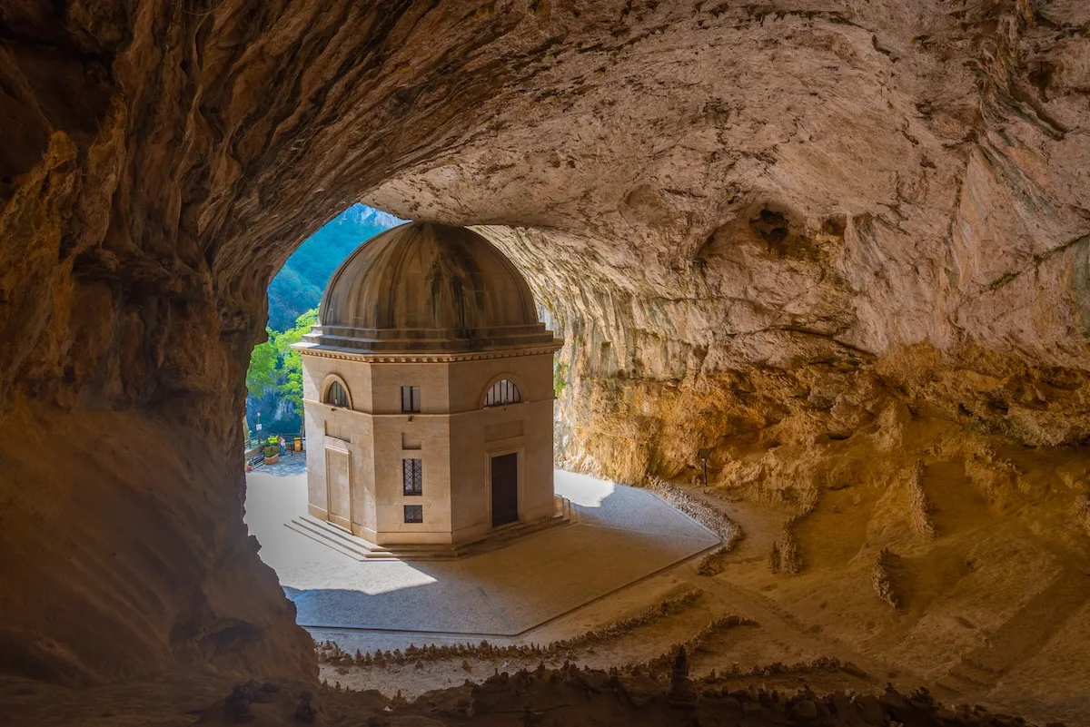 Dove andare per il ponte del 25 aprile? tempio di valadier