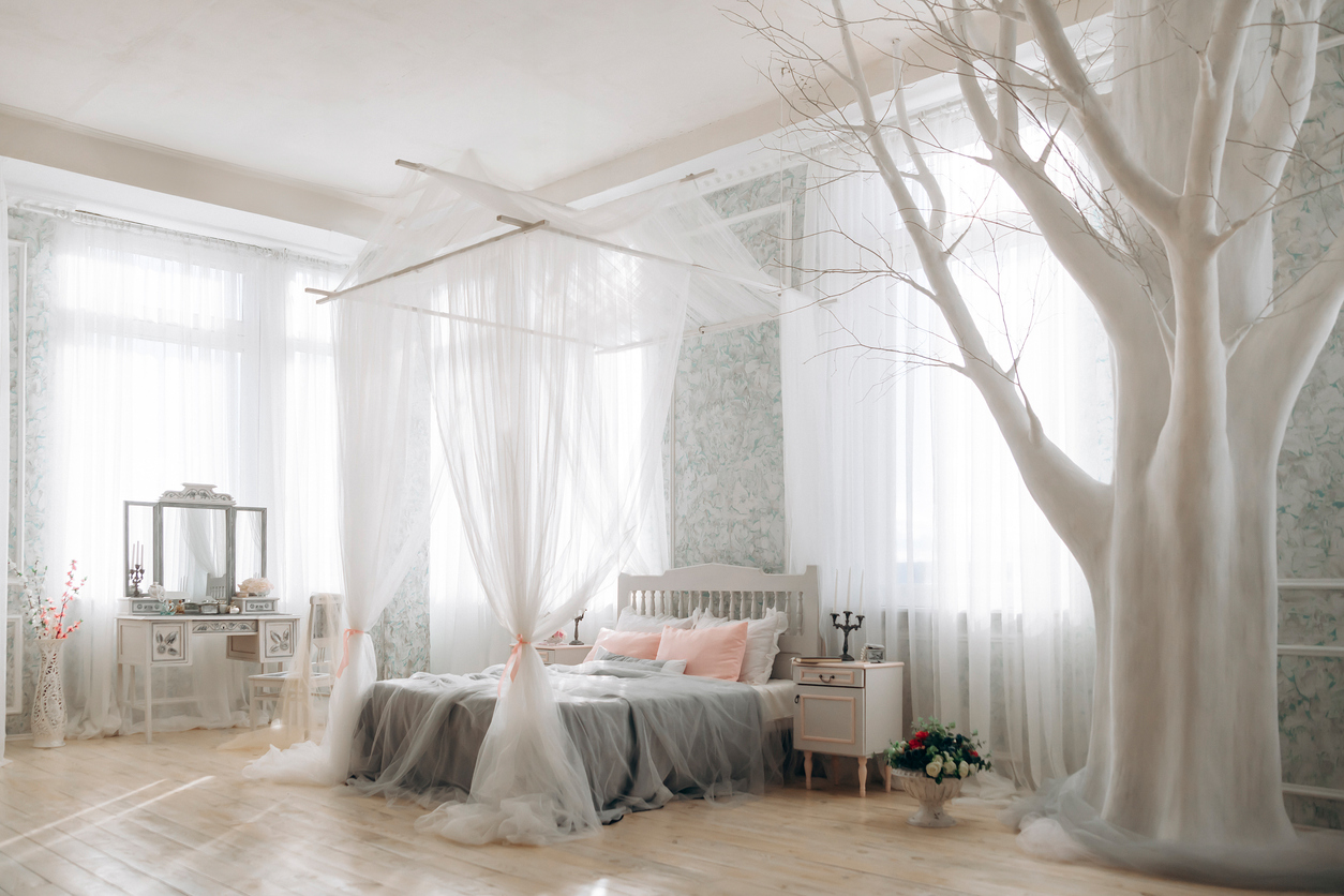 Letto a baldacchino shabby chic