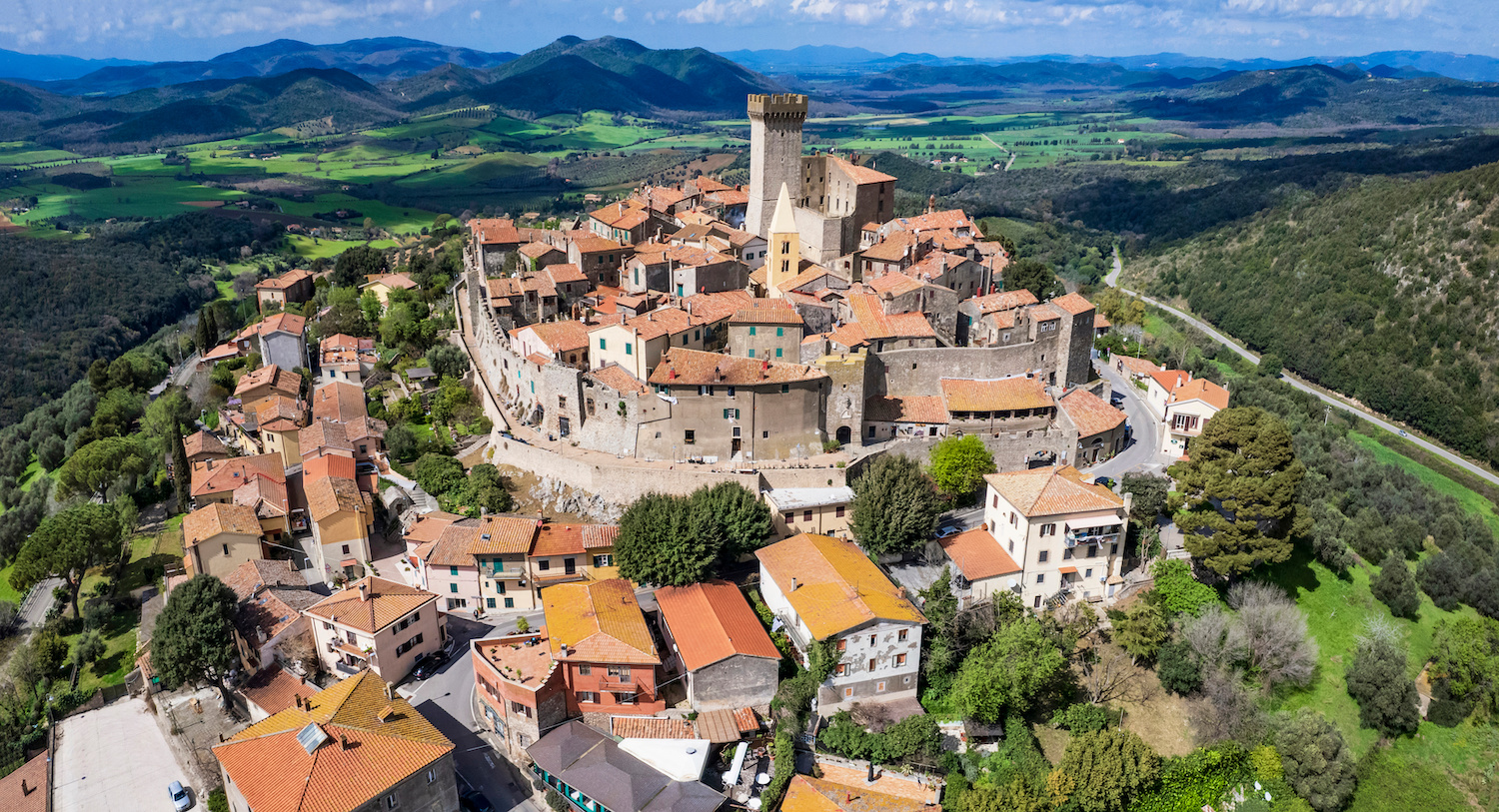 Rocca Aldobrandesca e Capalbio dallalto