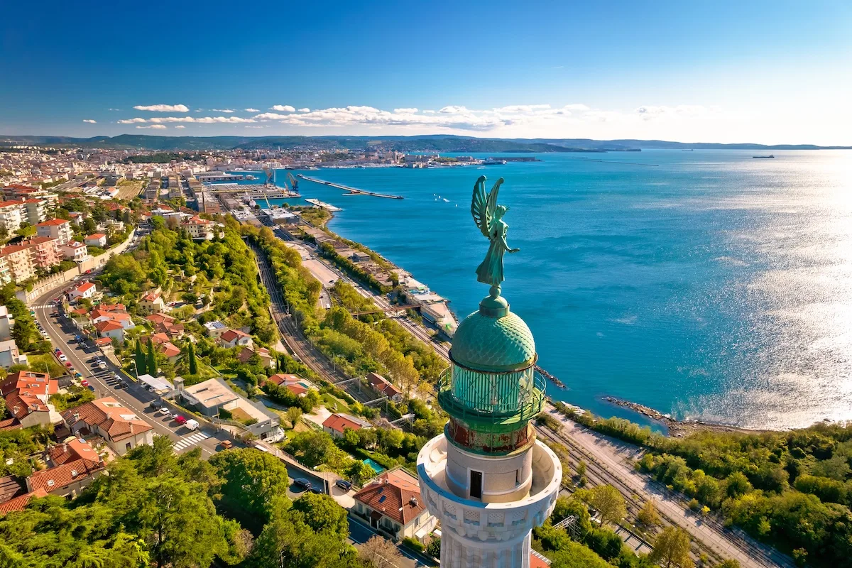 faro della vittoria