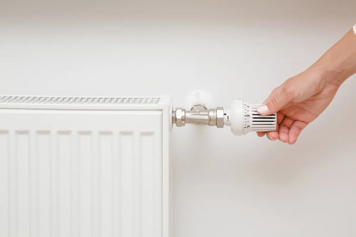 Cosa bisogna fare prima di accendere i termosifoni