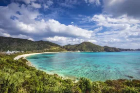 Cosa vedere a Okinawa, l'isola giapponese dei centenari e delle spiagge tropicali