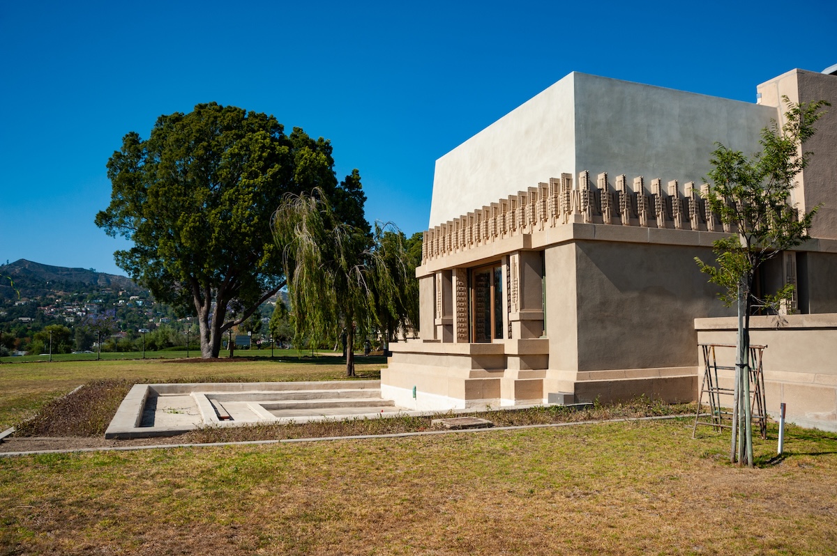 Hollyhock House