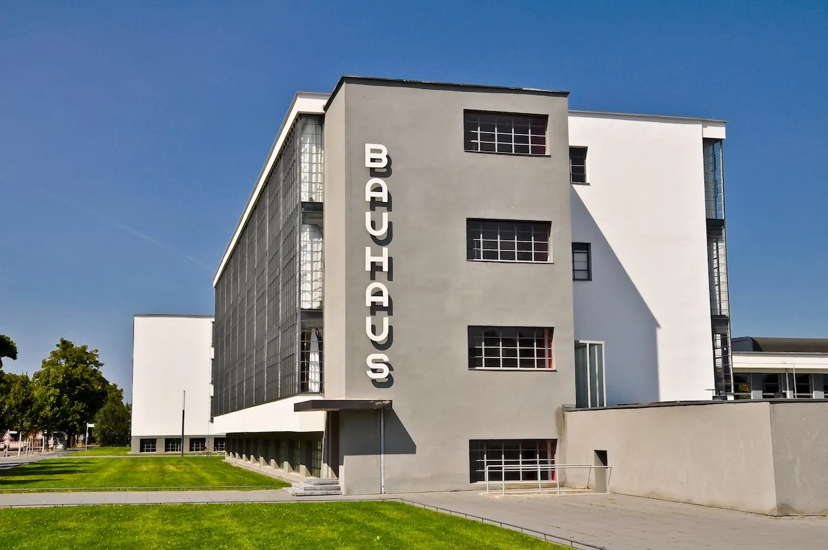 Quali sono le opere principali di Walter Gropius?