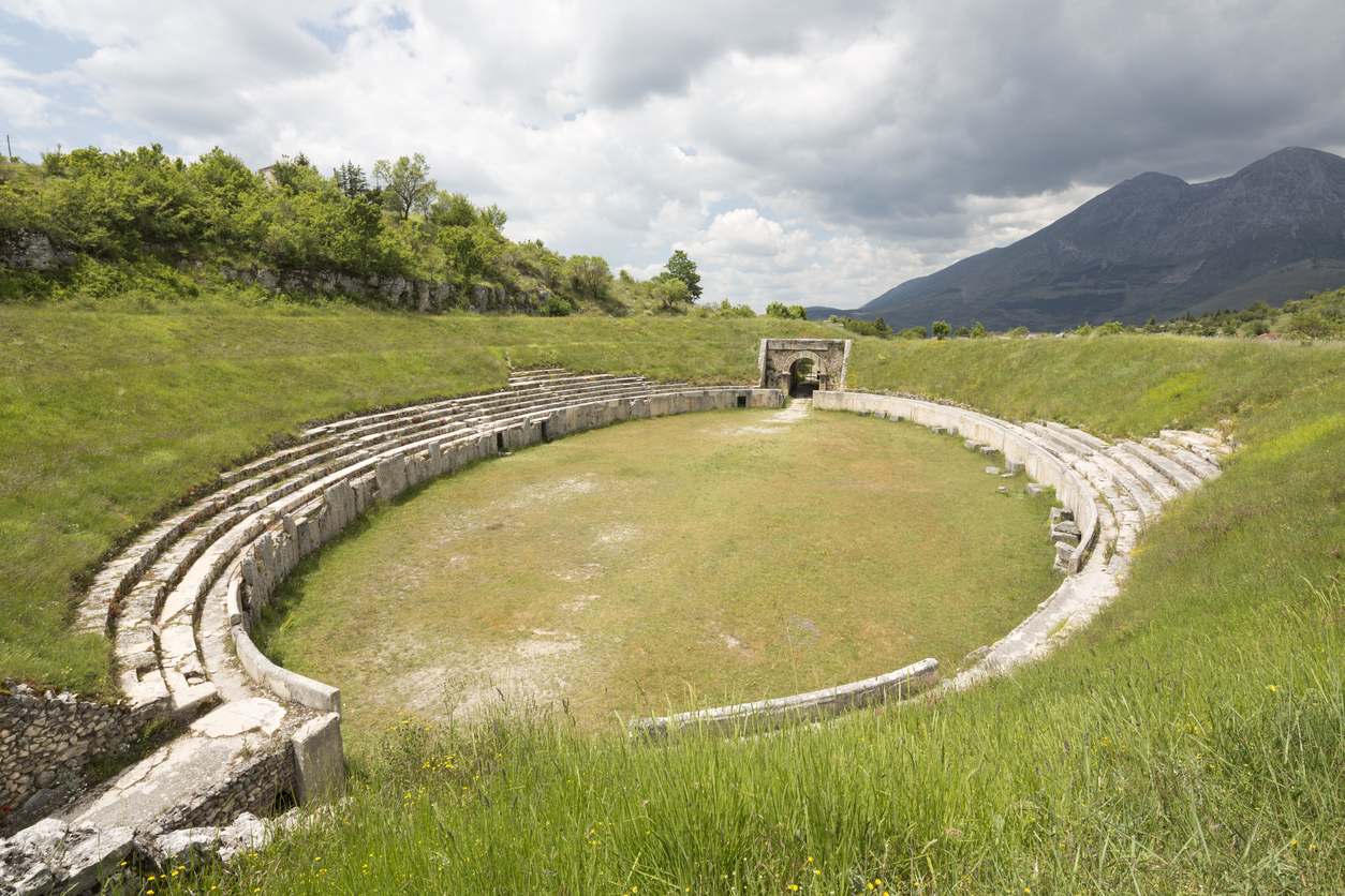 Anfiteatro di Alba Fucens
