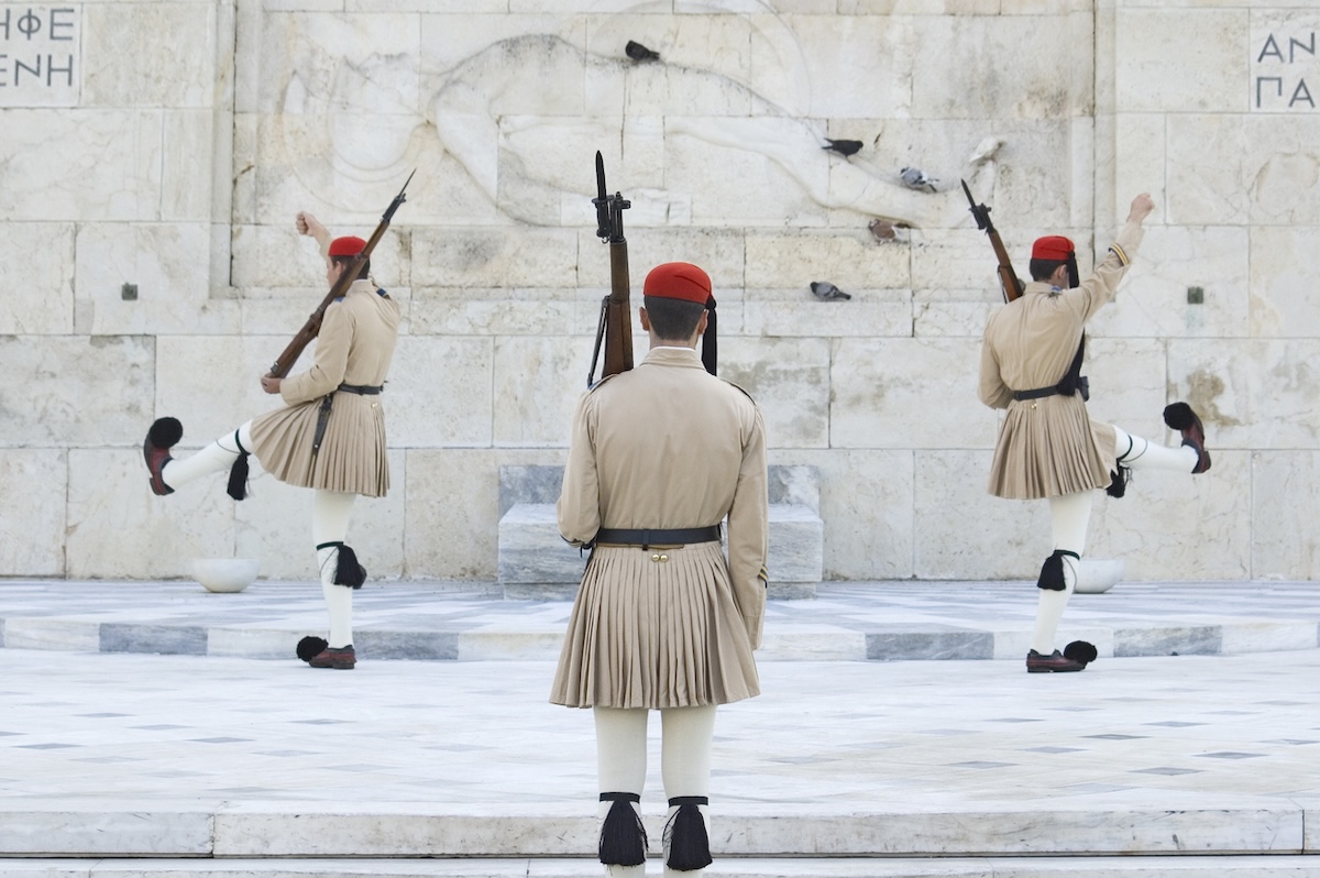 cambio della guardia ad Atene