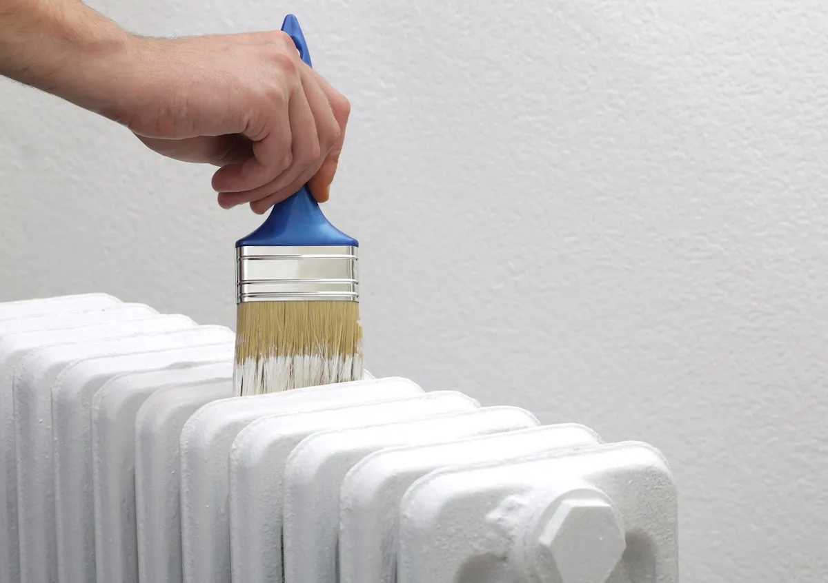 Come rinnovare i vecchi termosifoni e dipingerli per dare un tocco di stile alla casa