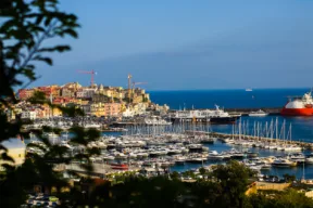 Cosa vedere a Pozzuoli e quali sono i prezzi delle case?