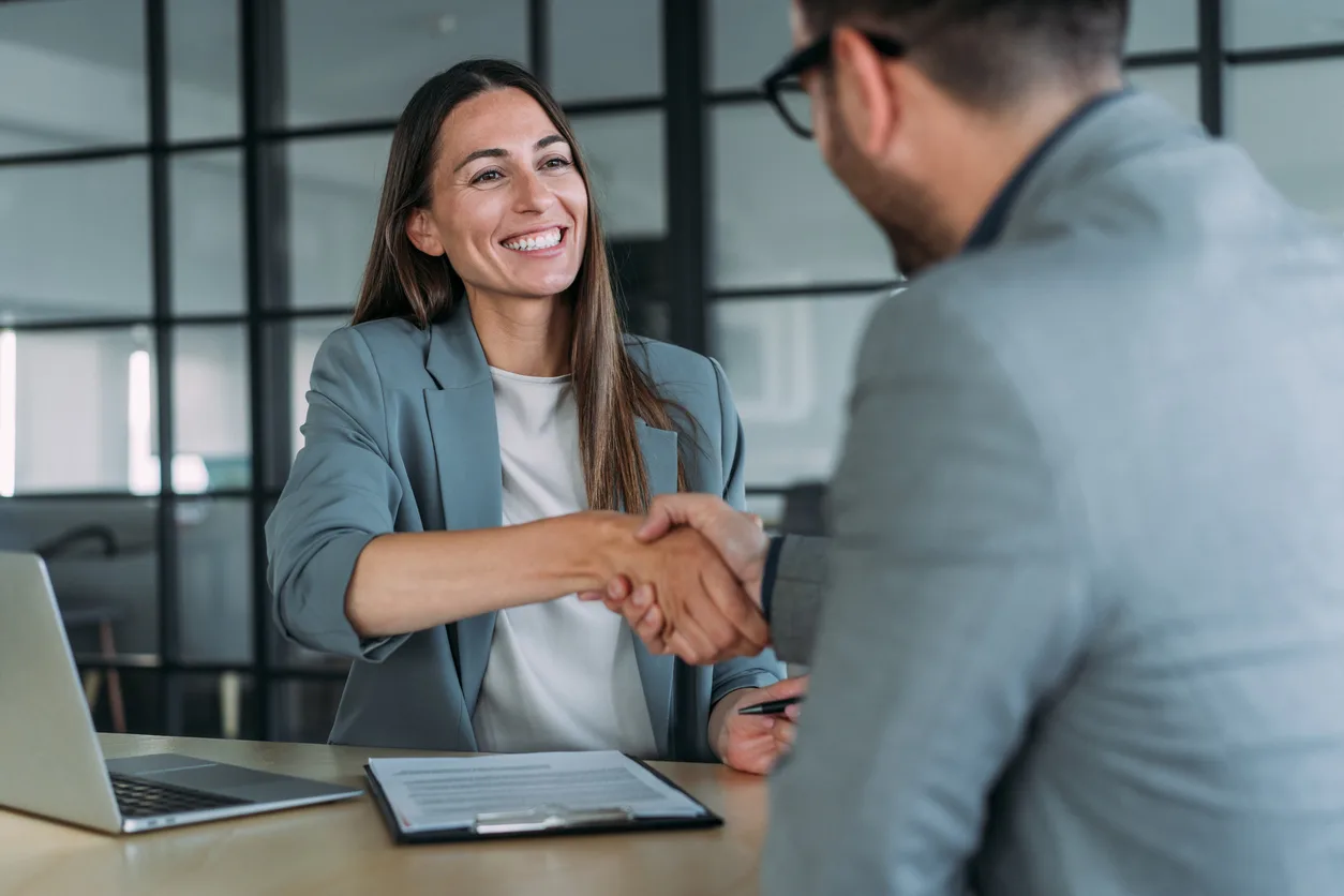 Come funziona il contratto preliminare di compravendita (o compromesso)?