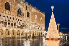 Cosa fare a Natale 2025 a Venezia e quando si accende l'albero in piazza San Marco
