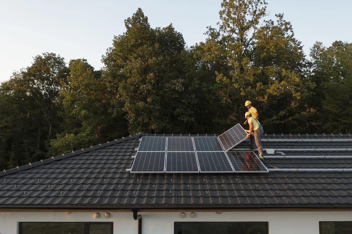 Qual è l’inclinazione ideale dei pannelli fotovoltaici sul tetto?