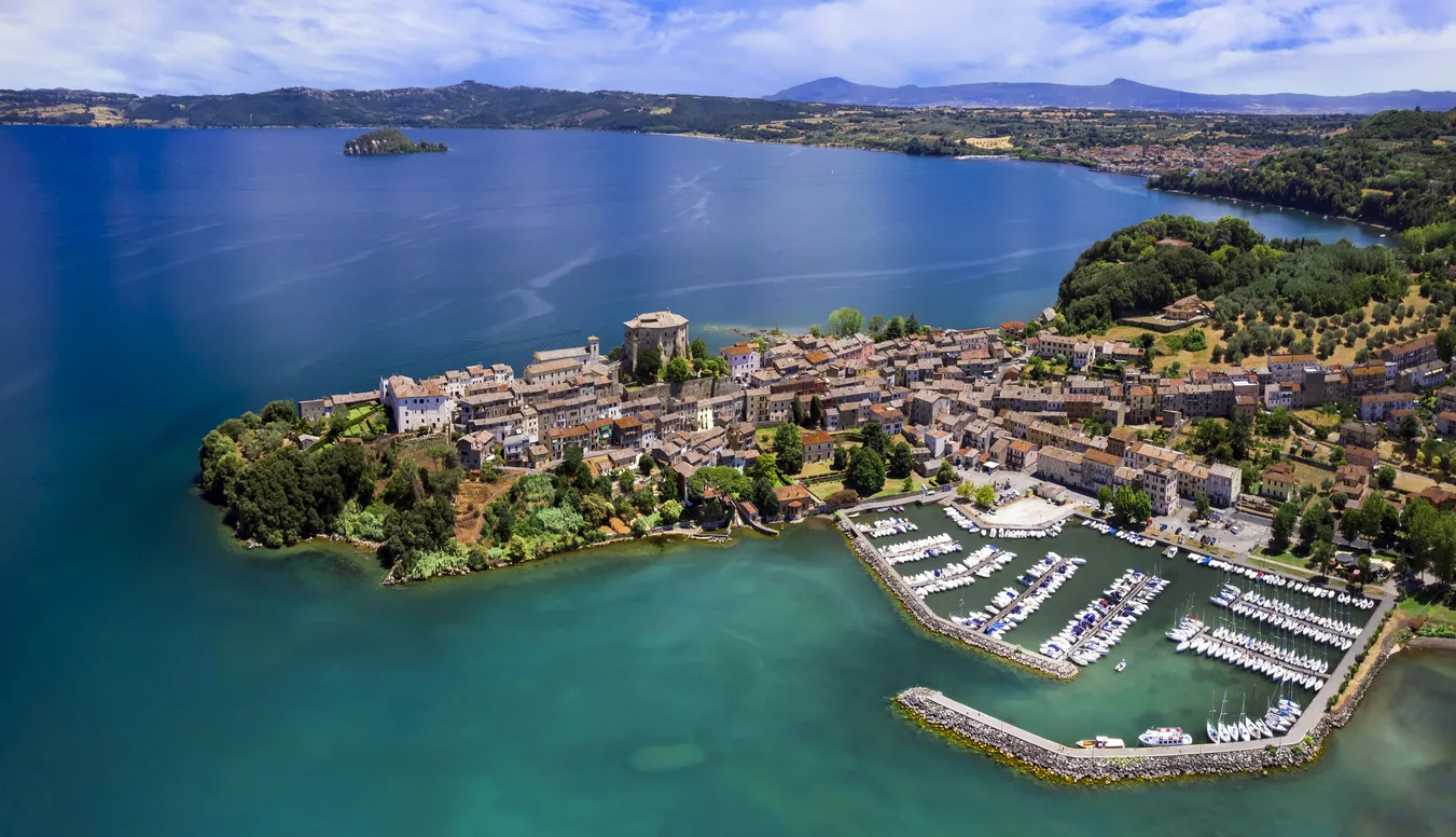 Dove andare in vacanza ad agosto spendendo poco? Bolsena