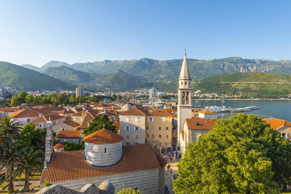 Dove andare in vacanza ad agosto spendendo poco? Montenegro