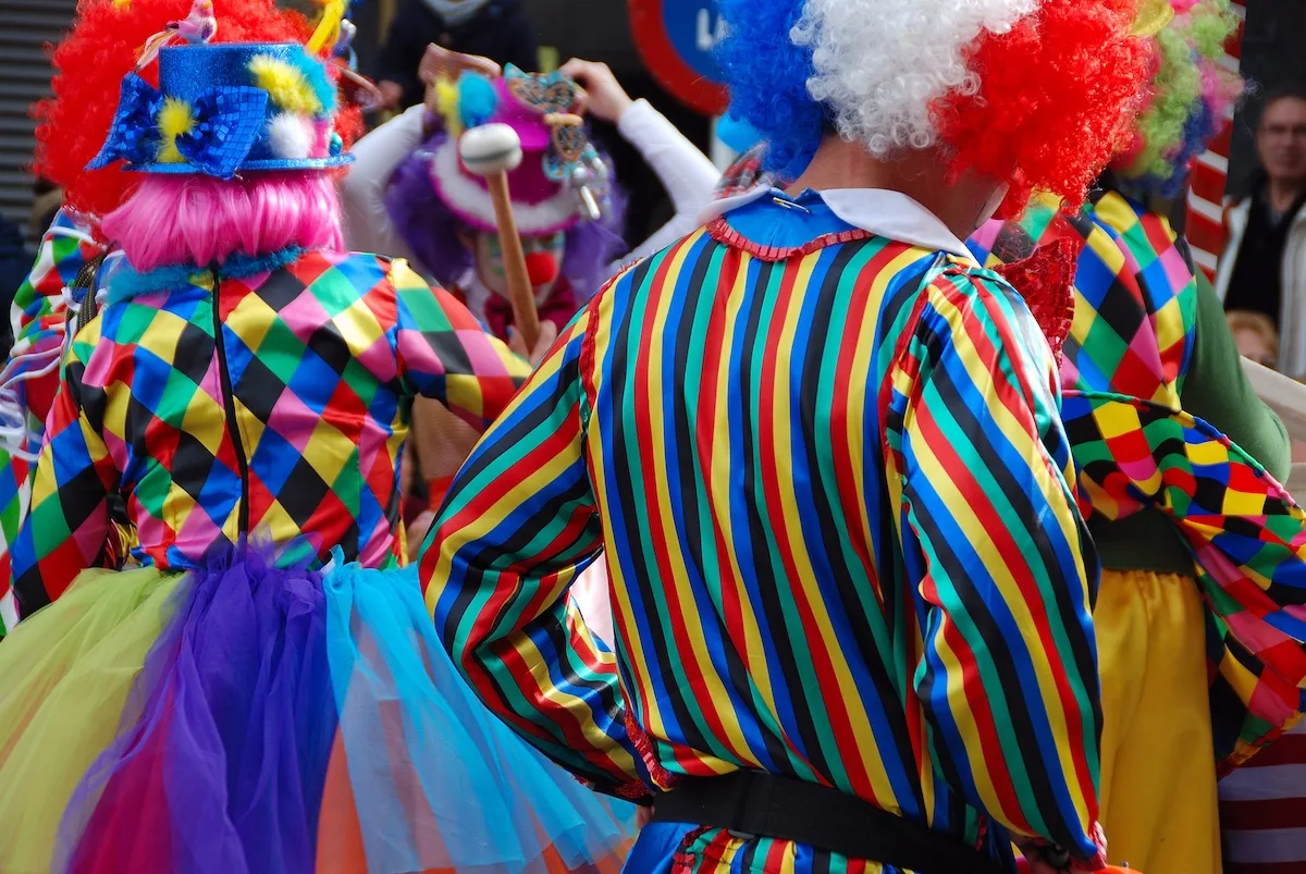 Carnevale 2026: le migliori città dove festeggiarlo in Italia e in Europa
