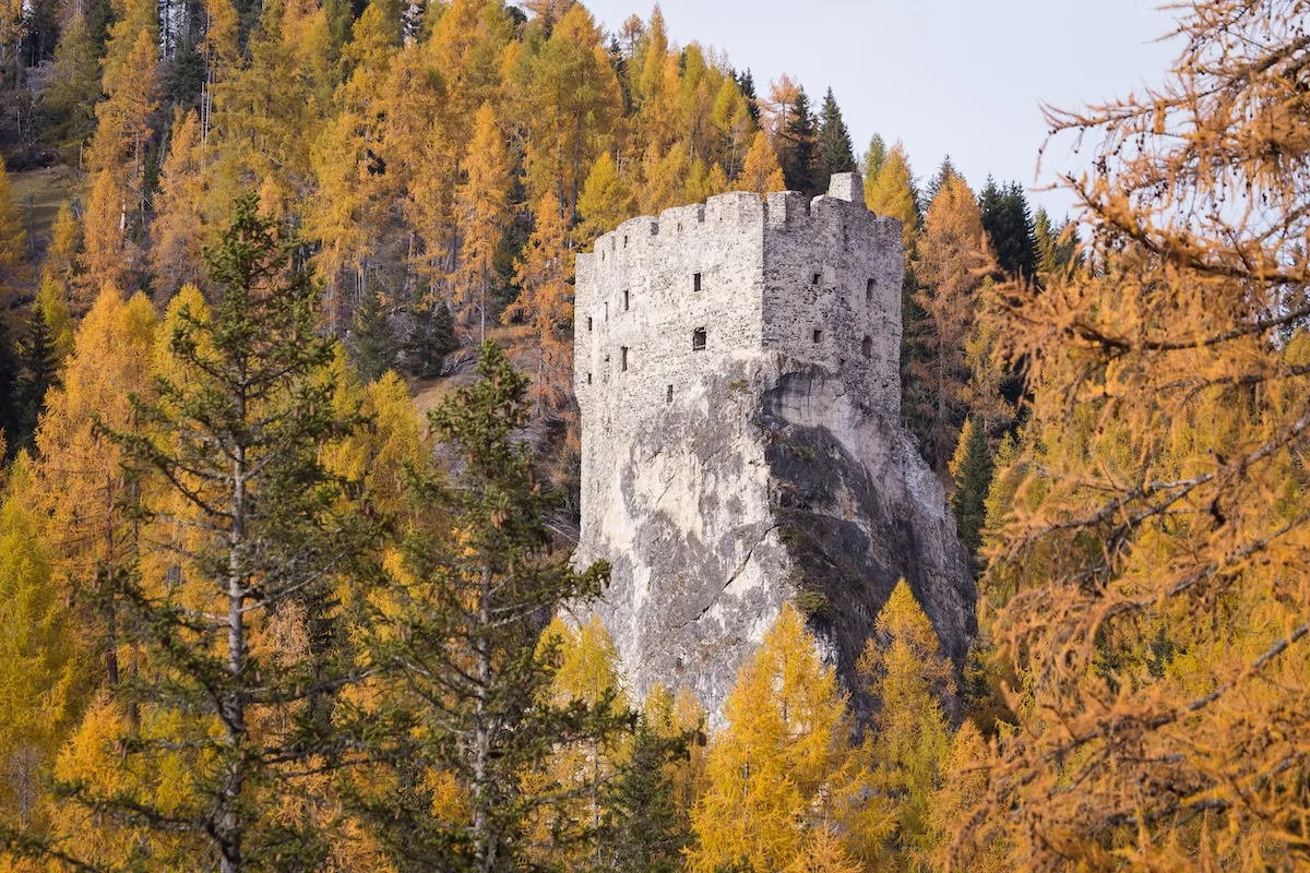 Castello di Andraz in autunno