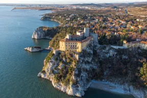 Cosa vedere a Duino e quanto costano le case