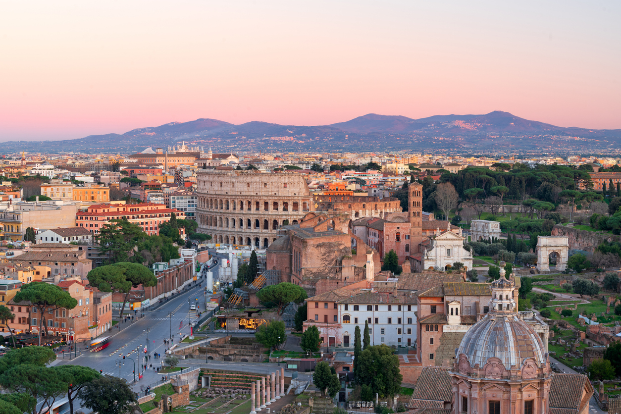 What are the local markets in Rome?