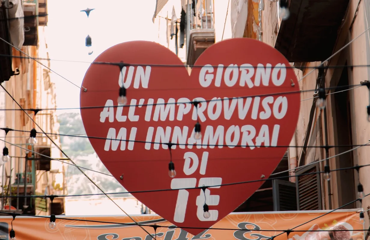 Tutte le strade dedicate all’amore dove passeggiare a San Valentino