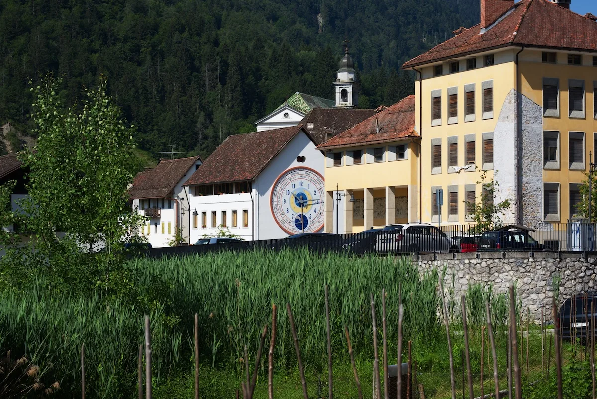 pesariis