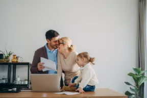 Bonus 90 euro per l'energia: a chi spetta, quali sono le soglie Isee e come richiederlo