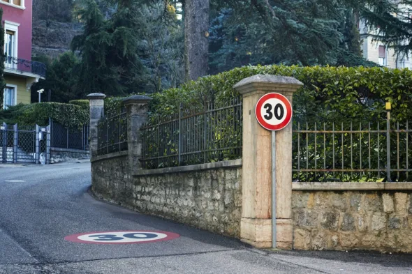 Driving in Italy: a clear guide to speed limits, rules and fines
