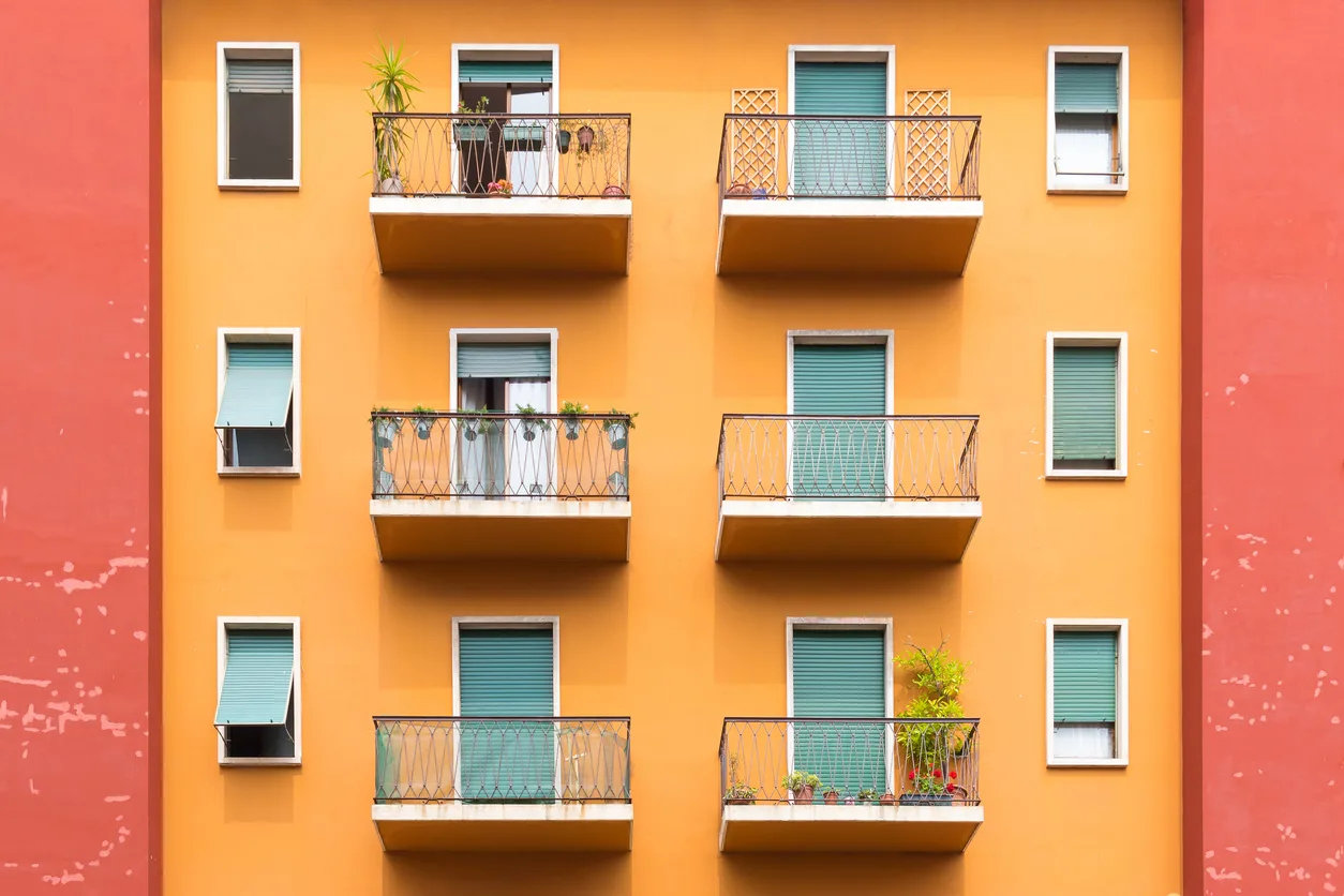 Spese condominiali arretrate dopo la cessazione del contratto: quando l’ex inquilino è ancora tenuto a pagare?