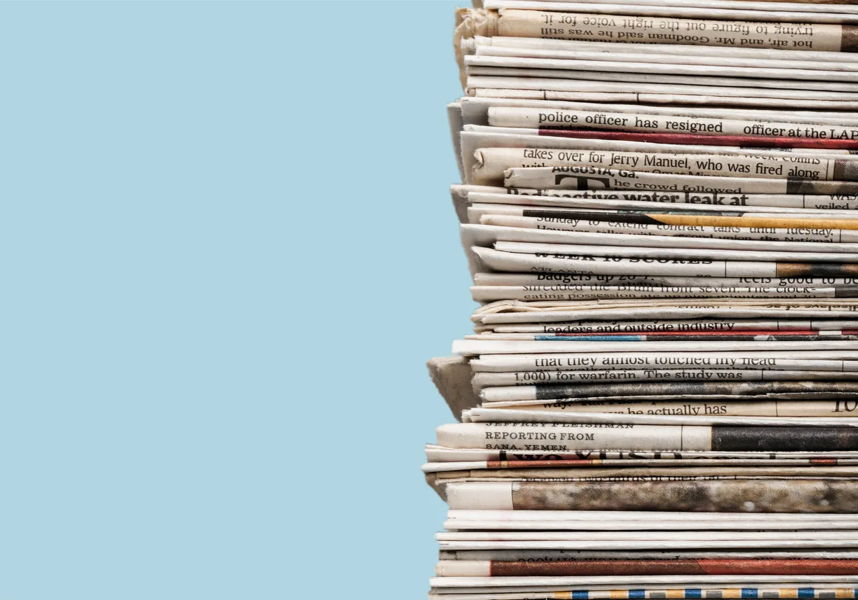Come usare la carta di giornale per pulire i vetri e non lasciare aloni