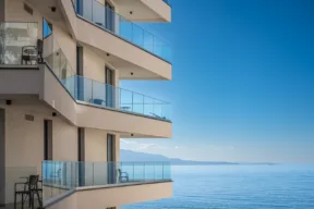 edificio sul mare