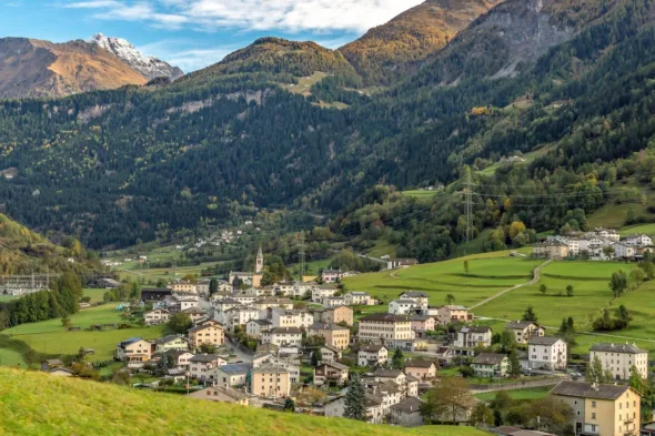 Cosa vedere a Poschiavo in estate e in inverno, lungo il trenino del Bernina