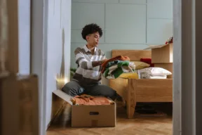 Perché facciamo fatica a buttare via le cose accumulate in casa?