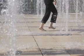 Che temperatura raggiunge l’asfalto in città durante l’estate?