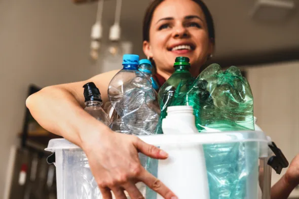 Come costruire una trappola fai da te per insetti con una bottiglia di plastica