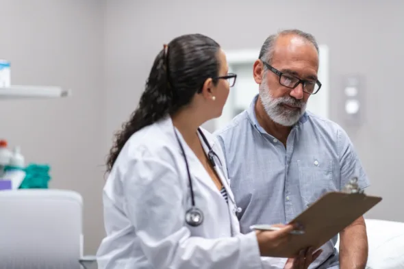 medico con paziente