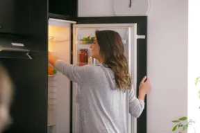 Quanto dura il cibo cotto lasciato fuori dal frigo?