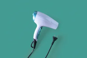 Si può usare il phon per sbrinare velocemente il frigorifero o il freezer?
