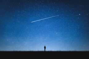 Dove vedere le stelle cadenti la notte di San Lorenzo regione per regione