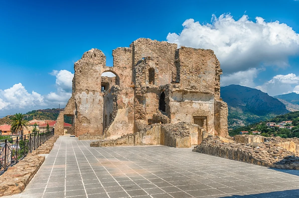 castello di fiumefreddo di bruzio