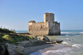 castello di torre astura