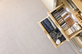 cassetto ordinato con calzini