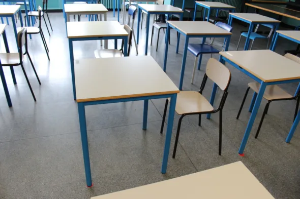 banchi di scuola
