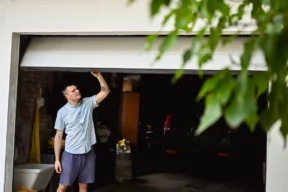 Garage abusivo in condominio: anche i vicini possono contestare il permesso edilizio?